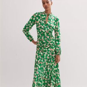 Me + Em Green Sheath Dress with Bishop Sleeves and V-Neckline